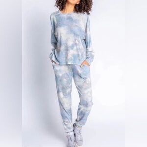 P.J. Salvage Cloudy Days Lounge Set, Top size XS Bottoms size M